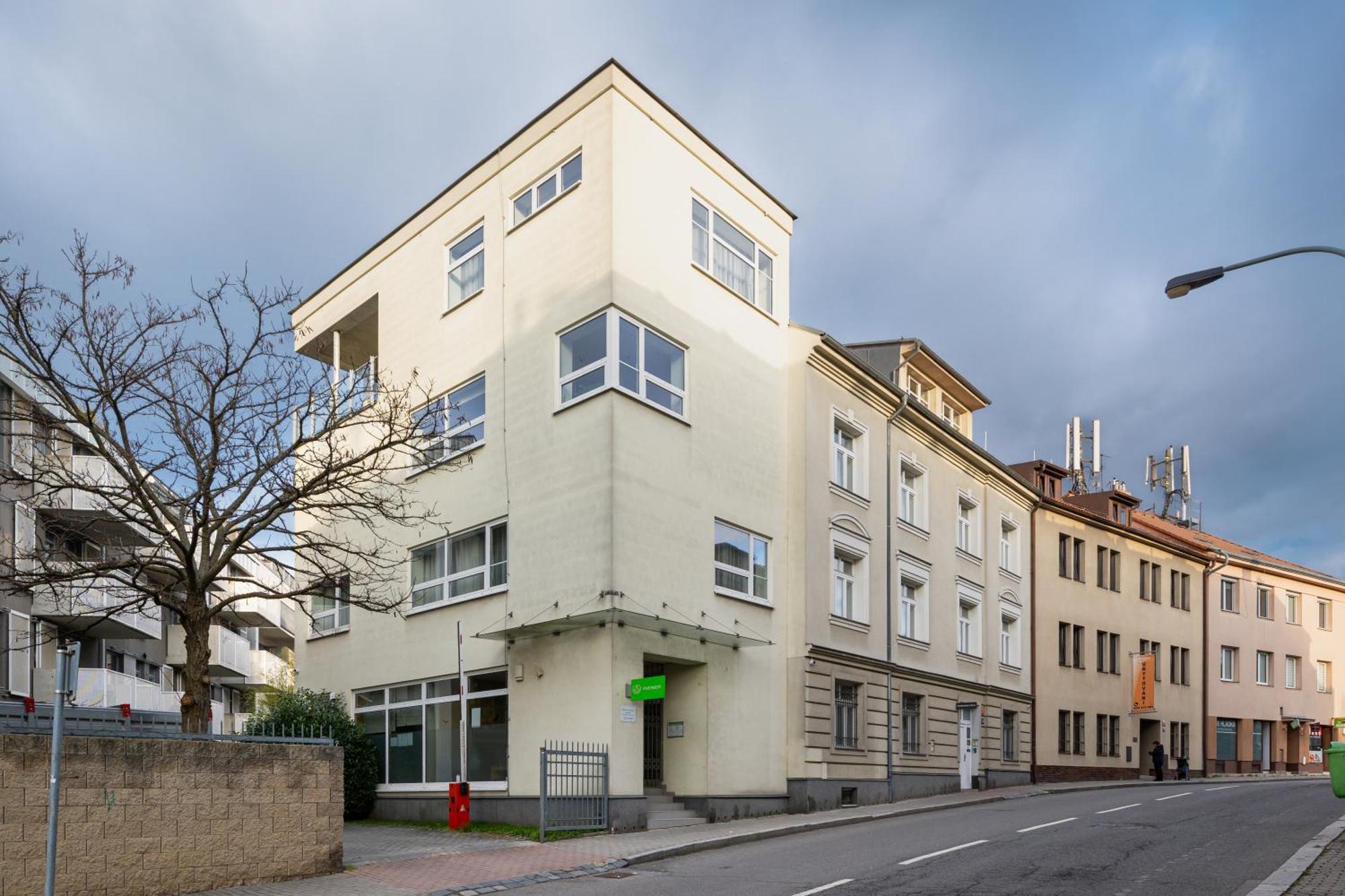 Veleslavin Apartments - Prague — Photos 1